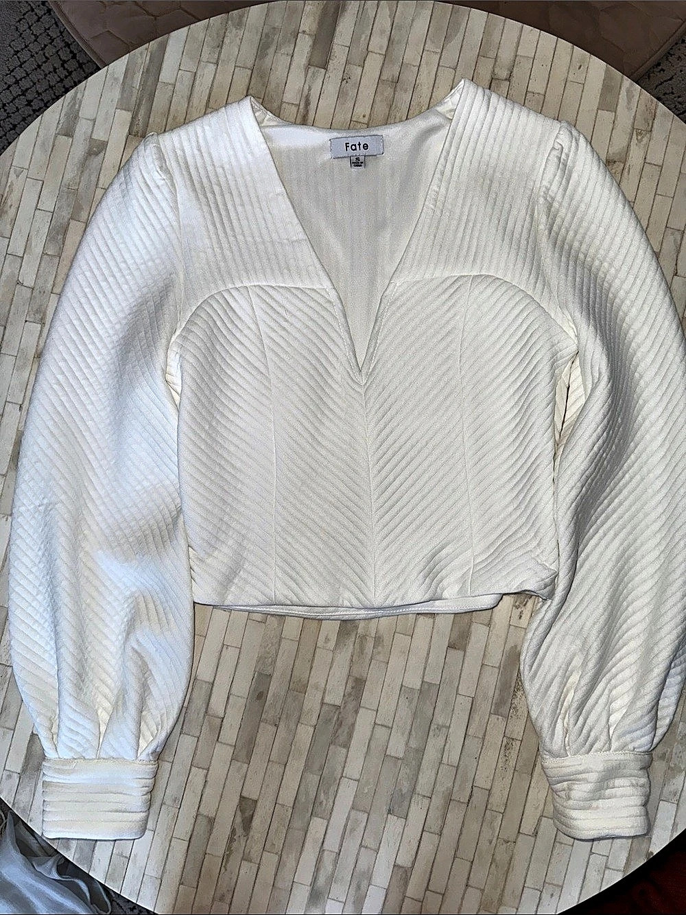 VICI Textured Cropped Blouse in White Size Small Like New